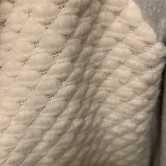Dolan grey and white quilted sweater - Picture 3 of 8